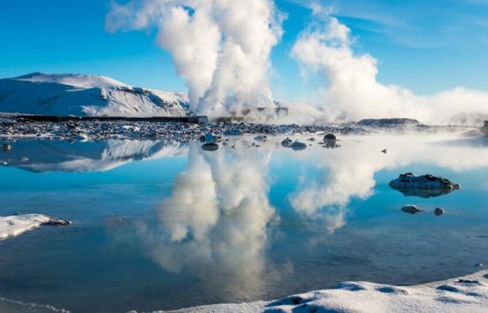 Spektakuläre Bilder von Islands berühmter Blauer Lagune, die von vulkanischer Lava überschwemmt ist