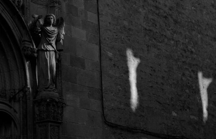 Ein Schwert von Jeanne d’Arc, eingemauert in einer Kirche in Pas-de-Calais?