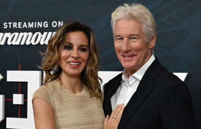 Richard Gere, 75, und seine Frau Alejandra Silva, 41, sehen so verliebt aus, während sie sich auf das Leben in Spanien vorbereiten