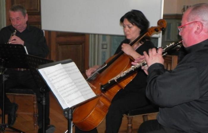 Banken von Andaine. Ein klassisches Konzert des Trios Cimarosa