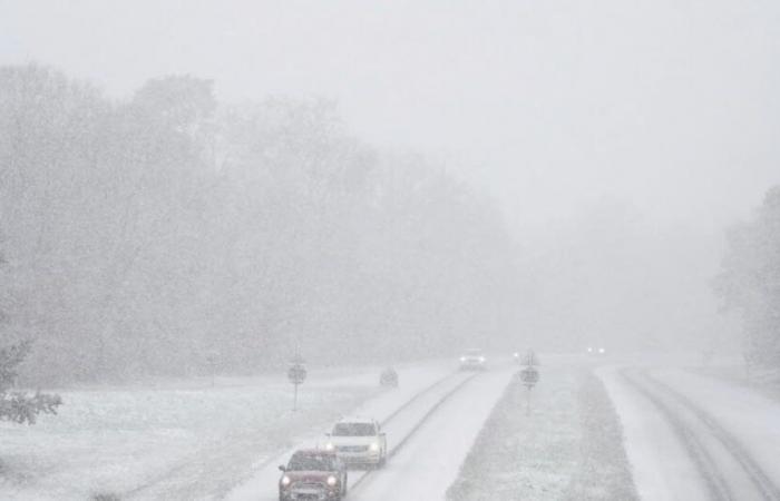 Wetterbericht. Nach dem Caetano-Sturm kommt es weiterhin zu Straßenunfällen, Schäden und Stromausfällen