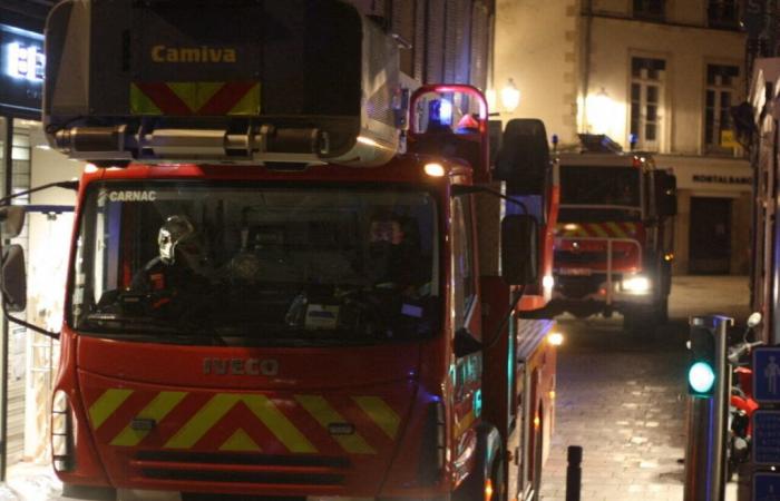 Loire. In diesen beiden Städten brechen mitten in der Nacht zwei Brände aus