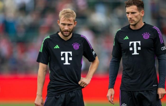 Konrad Laimer behält seinen Platz als Rechtsverteidiger, während Leon Goretzka gegen den FC Augsburg sein Comeback im Mittelfeld anstrebt