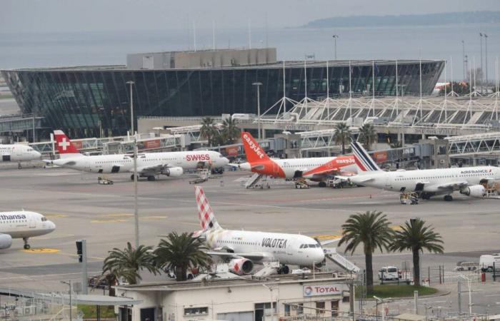 Flüge, die diesen Freitag am Flughafen Nizza aufgrund von Schnee verspätet und annulliert wurden, ziehen wir Bilanz