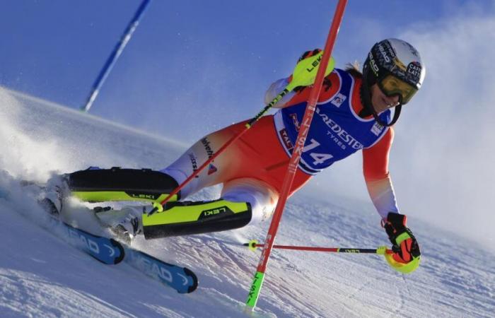 Holdener wehrt sich gegen Shiffrin, Rast im Hinterhalt – rts.ch