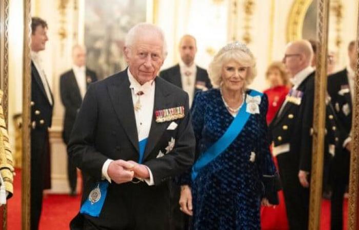 Königin Camilla ist wieder abwesend: Nachdem sie bei Charles ein Lächeln gefunden hat, lässt ihr Körper sie immer noch im Stich