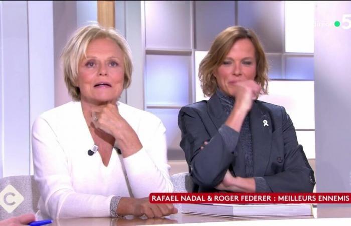 „Wir machen es gleich aus!“ : Muriel Robin und Anne Le Nen entwaffnet durch ein Foto von ihnen, Peinlichkeit live