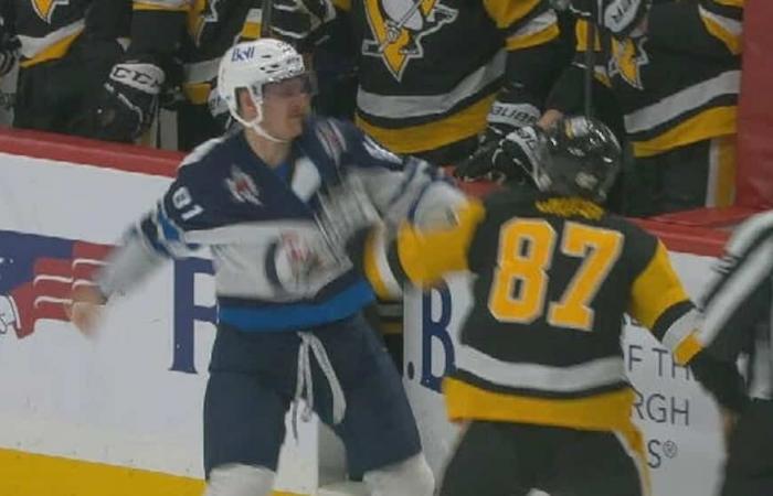 Sidney Crosby wirft für eine seltene Zeit die Handschuhe aus