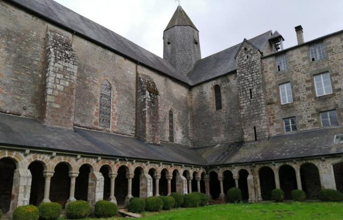 Aufgrund des Schnees wird der Besuch der Weißen Abtei in Mortain verschoben