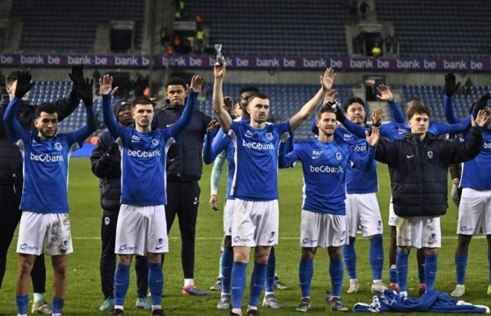 Der schwierige Abend hatte gegen Charleroi dennoch ein produktives Ende: Spitzenreiter Racing Genk beendete das Spiel mit einem siebten Heimsieg in Folge