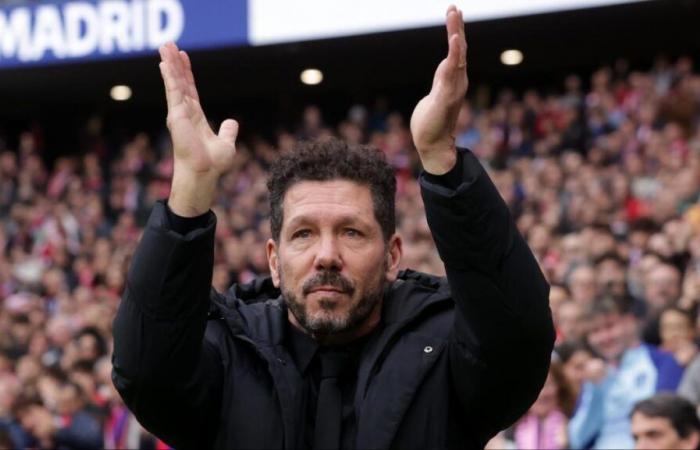 Der emotionale Diego Simeone verlässt das Interview, nachdem er das Wahrzeichen von Atlético Madrid erreicht hat