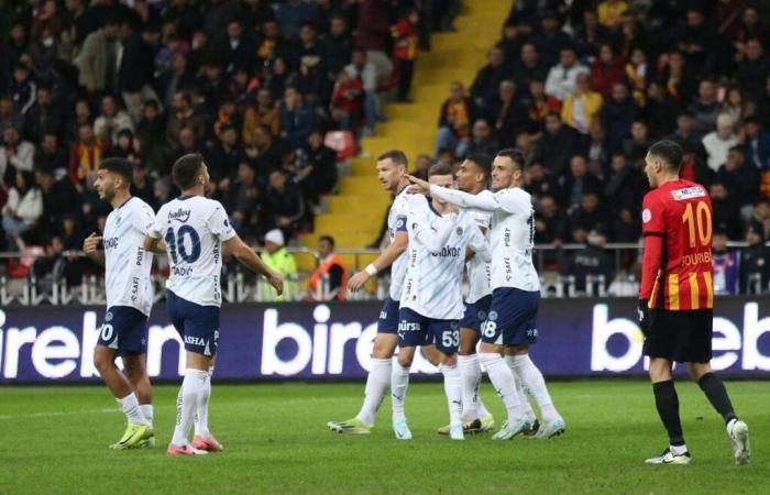 Super League: José Mourinho und Fenerbahçe bei der Demonstration