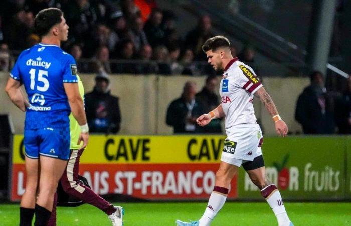 Top 14 – Matthieu Jalibert verletzt sich zu Beginn des Spiels gegen Vannes am Bein