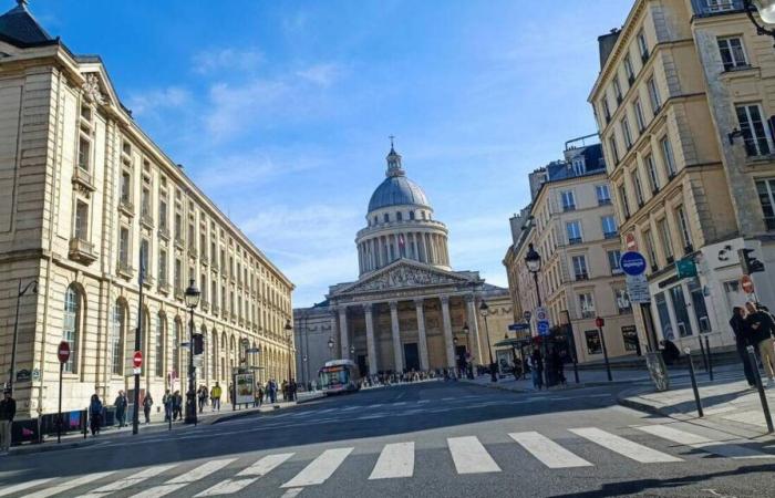 Wie viele Persönlichkeiten werden mit den Einträgen von Marc Bloch und Robert Badinter im Pantheon ruhen?