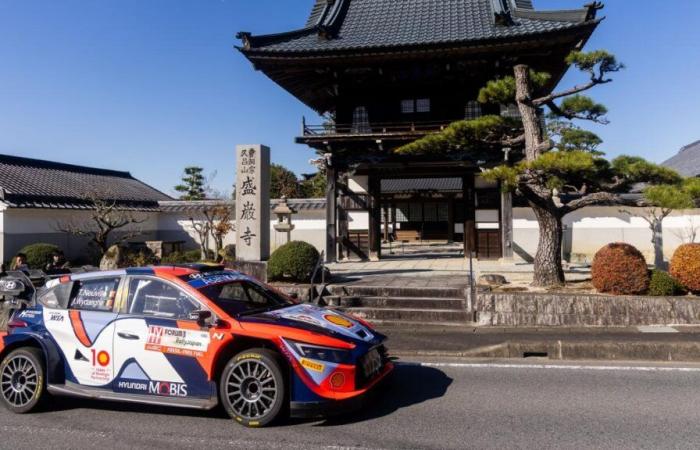 Rallye Japan: Thierry Neuville zwei Punkte vom Weltmeistertitel entfernt