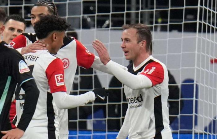 Frankfurt nach Leipzig-Patzer erster Bayern-Verfolger