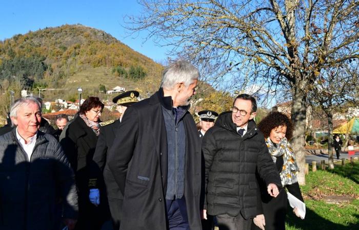 Der Innenminister beendete seinen Besuch in der von der Überschwemmung am 17. Oktober verwüsteten Stadt Haute-Loire