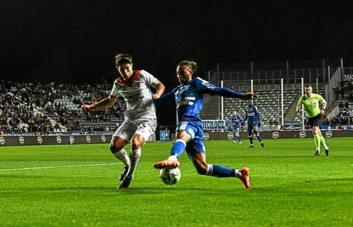 Zwei Rote, eine Spielunterbrechung und ein einziger Punkt für den FC Lorient in Bastia