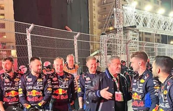 Von Sylvester Stallone bis John Legend – hier sind die Stars, die im Fahrerlager des Las Vegas Grand Prix vorgeführt haben