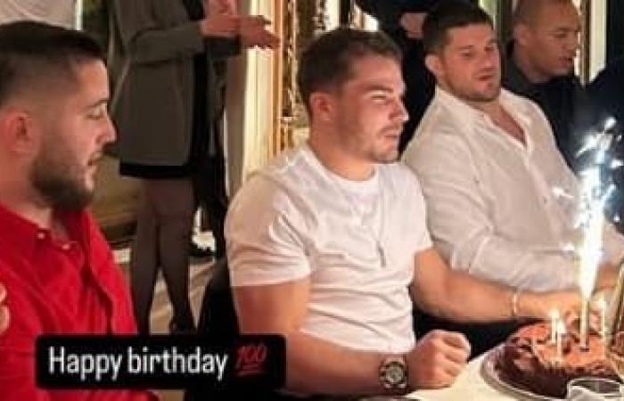 Bilder von Antoine Duponts Geburtstag, mit Influencerin Léna Situations, Rapper Oli und Rugby-Stars