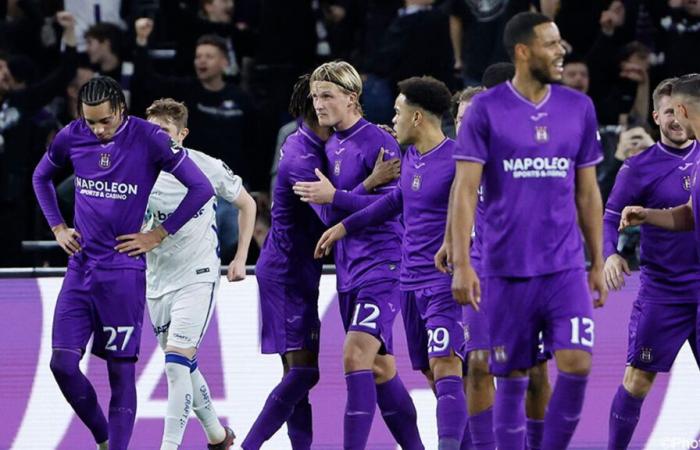 6:0! Dank Dolberg blitzt Anderlecht am wehrlosen Gent vorbei, das zudem zwei (fragwürdige?) Rote Karten kassiert