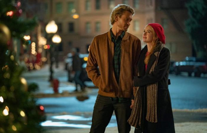 Der Weihnachtsfilm mit Britt Robertson und Chad Michael Murray ist ein Hit auf Netflix