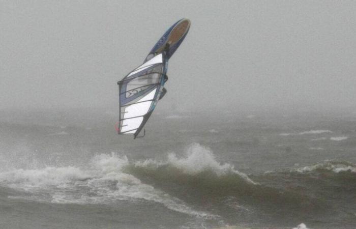 Ein Windsurfer wurde vor der Küste von Hermanville-sur-Mer an der Calvados-Küste gerettet