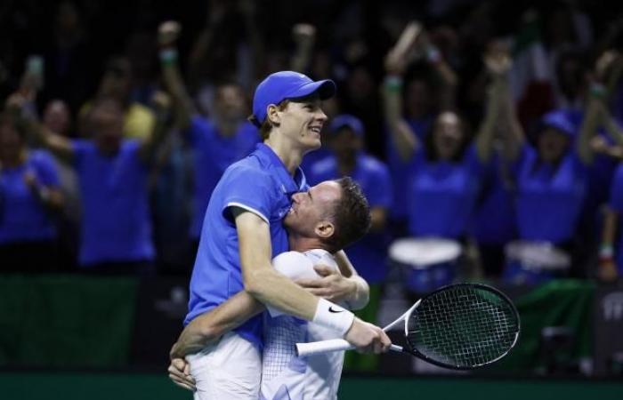 Italien bietet sich dank des letzten Punktgewinns von Jannik Sinner seinen dritten Davis Cup an