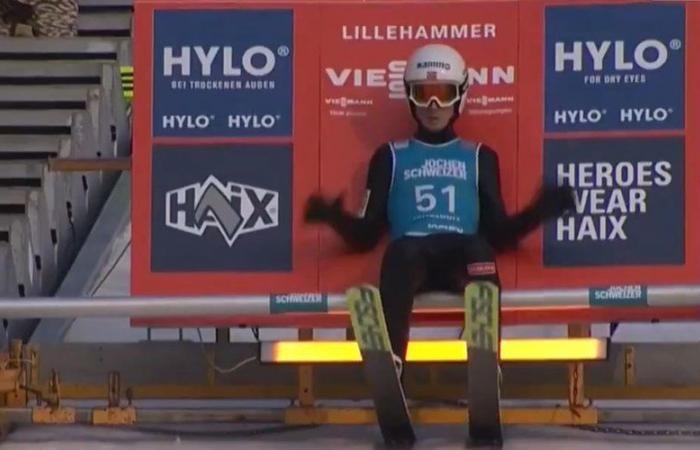 VIDEO. “Skandal!” Der gewaltige Schreck eines Skispringers, der von einer Werbetafel getroffen und ins Leere geschleudert wird