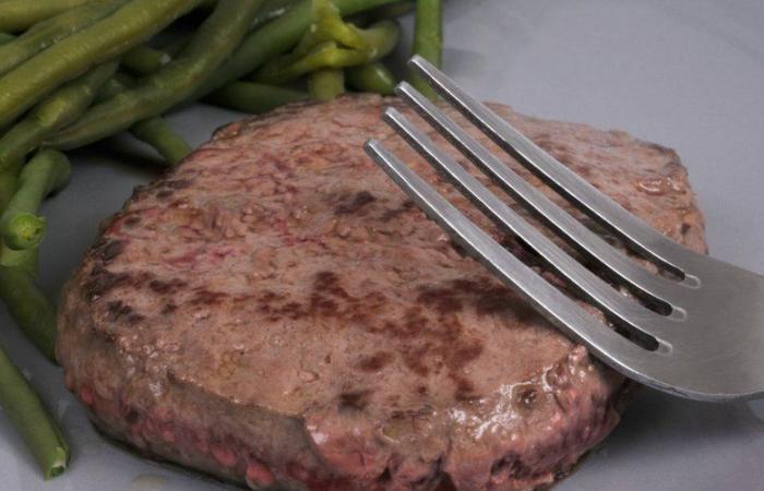 „Etwas knackt in meinem Mund“, Blut: Er findet ein Stück Glas in seinem gefrorenen Picard-Hacksteak und verletzt sich