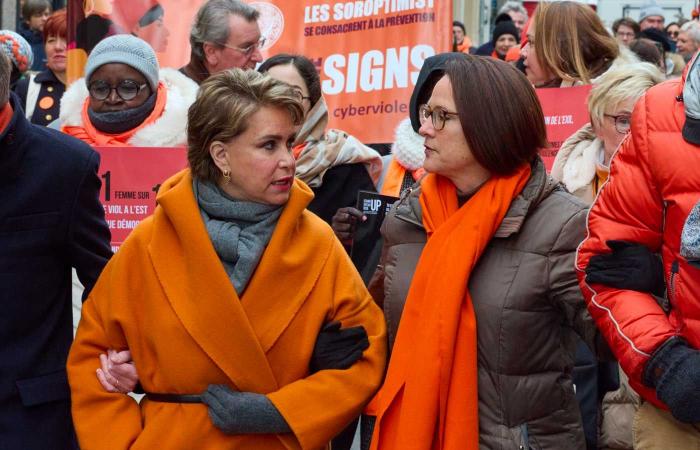 Großherzogin Maria Teresa demonstriert in Orange, um Frauen zu unterstützen, die Opfer von Gewalt geworden sind