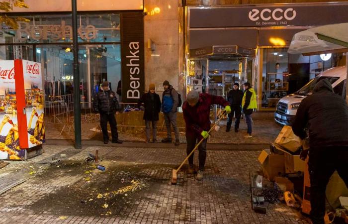 Unautorisierte Straßenverkäufer im Prager Archiv – Prager Morgen