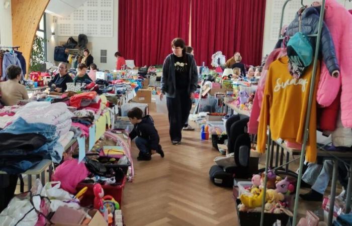 In Beine: Verkäufer und Käufer brechen das Tabu gebrauchter Weihnachtsgeschenke