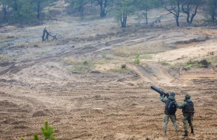 Gepanzerte Fahrzeuge, Drohnen und Scharfschützen | Mission: Putins Ambitionen blockieren