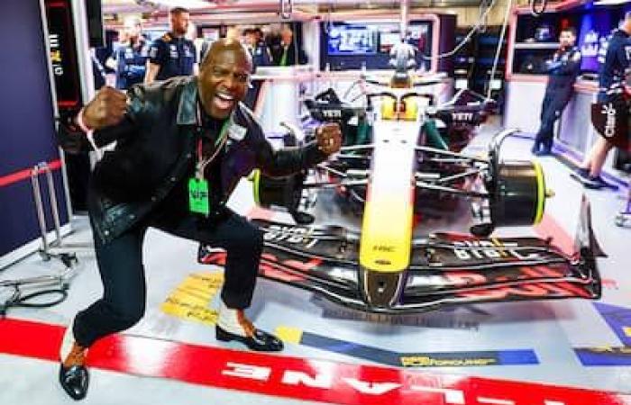 Von Sylvester Stallone bis John Legend – hier sind die Stars, die im Fahrerlager des Las Vegas Grand Prix vorgeführt haben