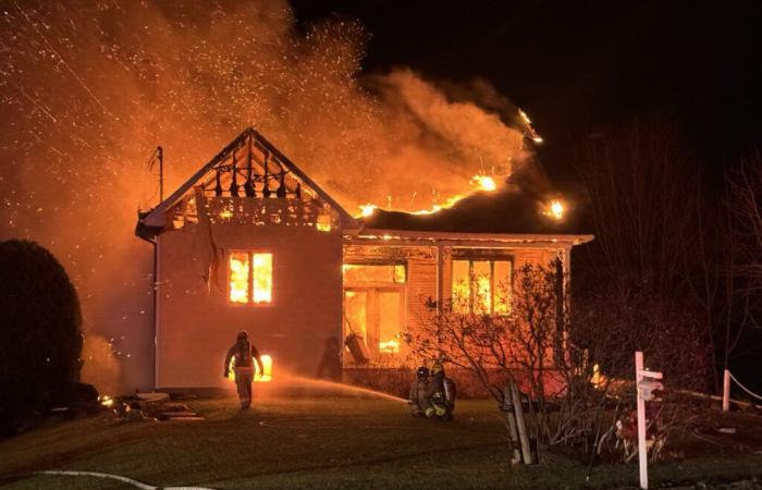 Ein Wohnhaus in Wickham wurde von Flammen zerstört (aktualisiert)