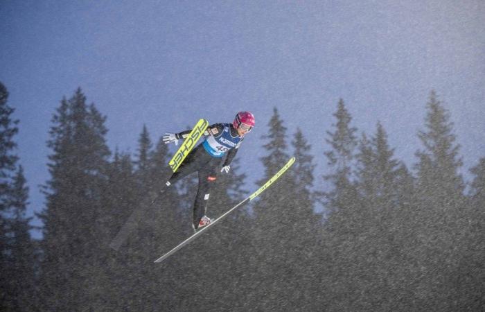 Skispringen | Lillehammer: Unter dem Schnee gewinnt Katharina Schmid und holt sich das gelbe Trikot, Joséphine Pagnier wird im Qualifying disqualifiziert | Nordic Mag | Nr. 1 Biathlon