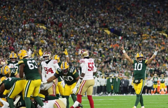 Josh Jacobs, Packers führen die 49ers zur Halbzeit mit 17:7