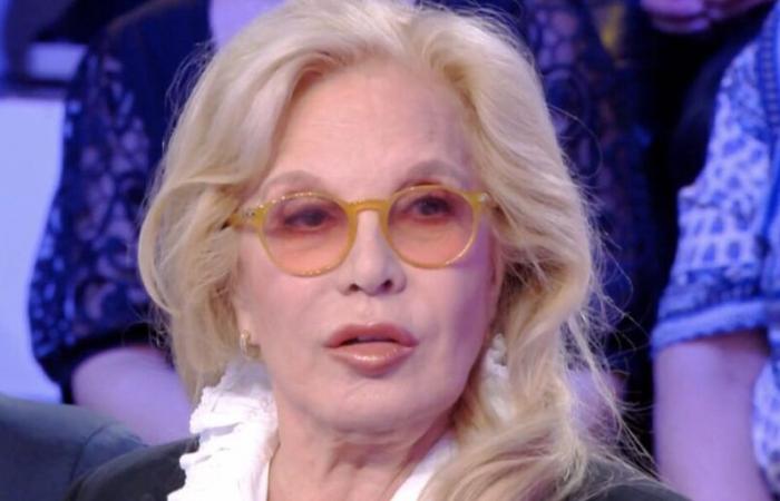 Sylvie Vartan spricht in Face à Hanouna (VIDEO) über den wahren Grund für ihre Trennung von Johnny Hallyday.