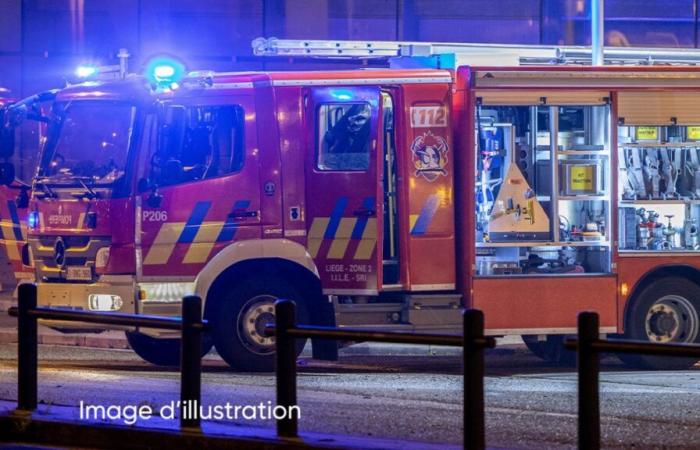 Eine Person wurde letzte Nacht von der Brabanter Feuerwehr aus ihrem brennenden Haus in Nivelles gerettet: Sie ist gesund und munter