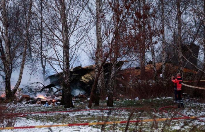 RTL Infos – „Wir sahen die Explosionswelle und eine Feuerwolke“: Frachtflugzeug stürzte in Litauen ab