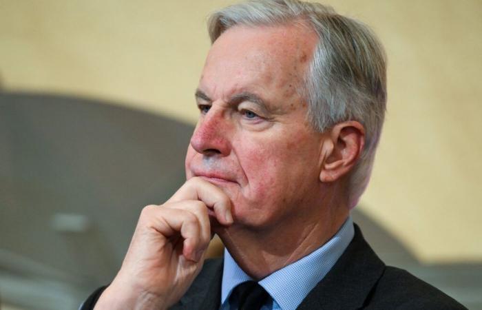 Ein suspendierter Michel Barnier beginnt seine Beratungen, Marine Le Pen wird in Matignon erwartet