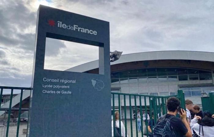 Poissy: Ein Mann wurde erhängt in der Kantine der High School gefunden