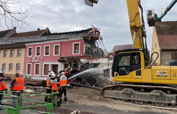 Keskastel: Das Restaurant-Hotel L’Alsace wurde nach einem heftigen Brand teilweise abgerissen