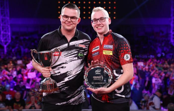 Van Veen wird erster niederländischer Gewinner der Winmau-Jugendweltmeisterschaft