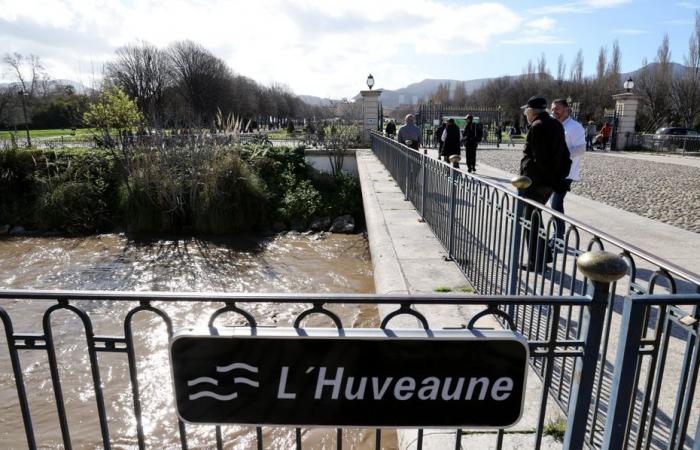 Wetterbericht. Gelber Regen-Überschwemmungsalarm in Bouches-du-Rhône und Marseille an diesem Montag, 25. November