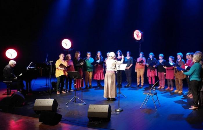 Ein CD-Buch mit traditionellen Liedern aus Poitou, präsentiert in Cerizay