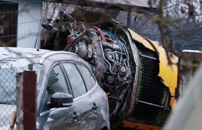 DHL-Frachtflugzeug stürzt in der Nähe des litauischen Flughafens in ein Haus und tötet einen Menschen