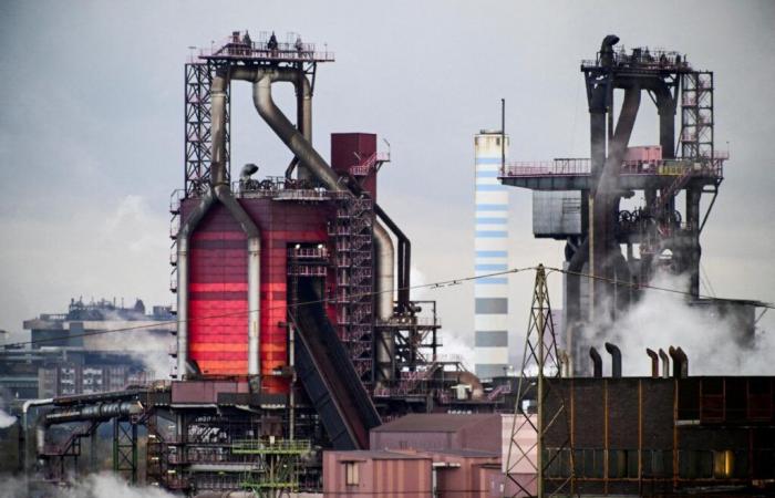 Der deutsche Stahlkonzern ThyssenKrupp wird 11.000 Stellen abbauen