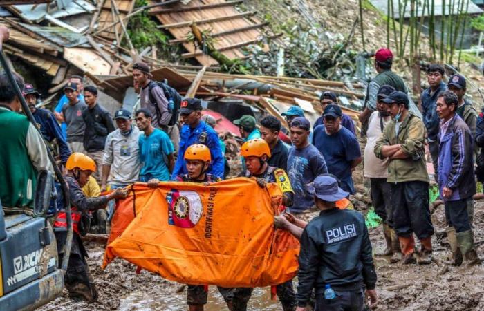 Überschwemmungen in Indonesien fordern 16 Tote, 7 Vermisste